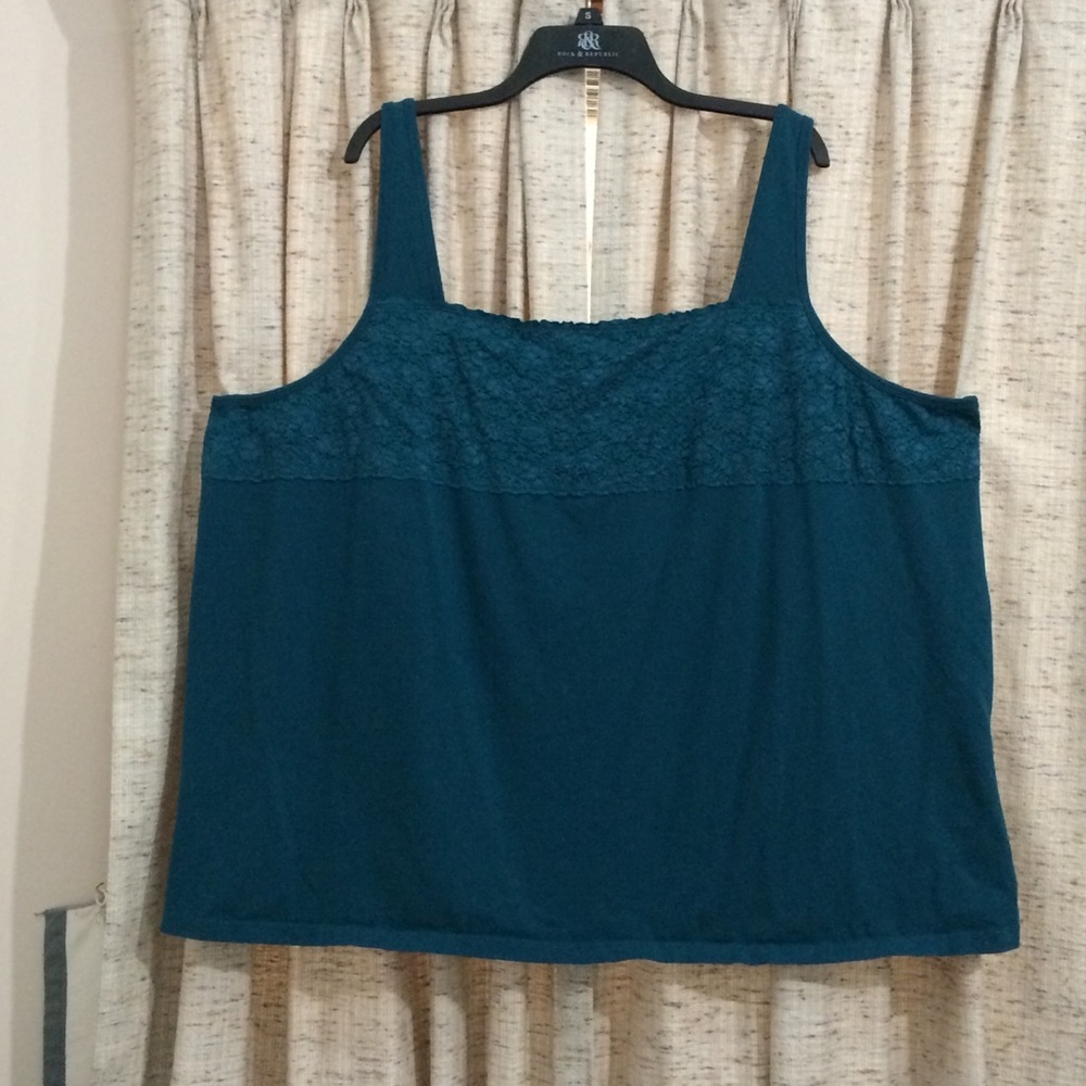 Liz & Me Lace Trim Camisole